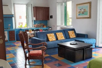 Appartamento a Santa Marinella con balcone e 3 bagni Roma