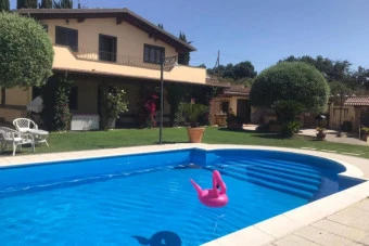 Appartamento in villa con piscina e parcheggio privato Roma