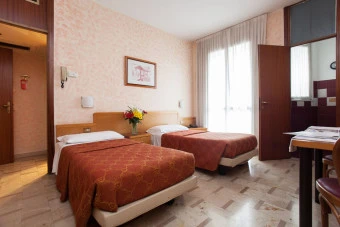 IH APARTHOTEL MILANO ARGONNE PARK